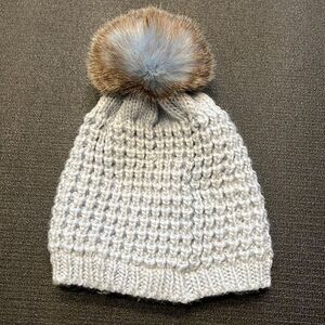 Kyi kyi faux fur beanie